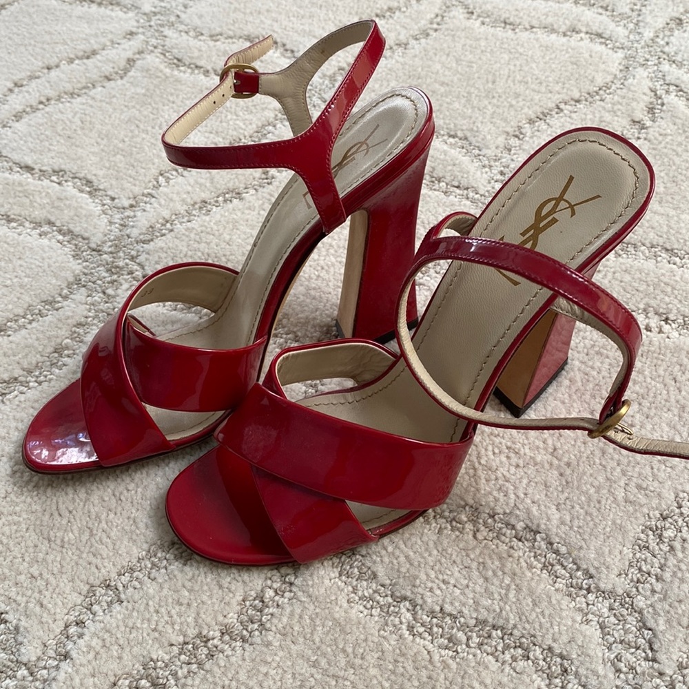 Amazing very rare, Yves Saint Laurent red patent leather sandals with dust bag
